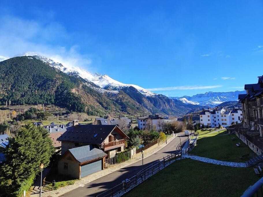 Boira, Ideal Familias, Preciosas Vistas, Garaje Incluido Sallent de Gállego Buitenkant foto
